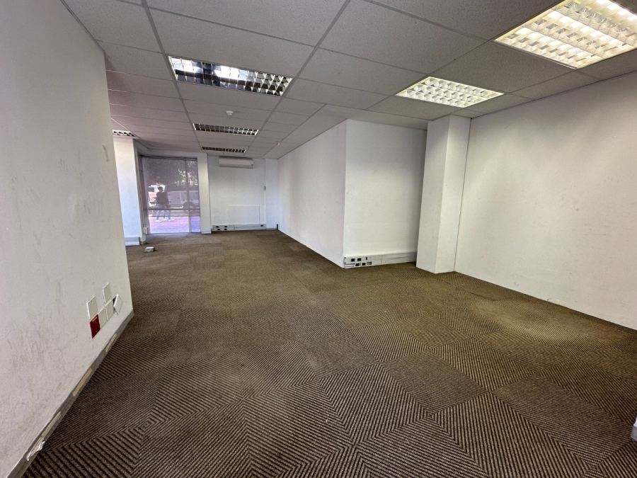 To Let commercial Property for Rent in Mouille Point Western Cape